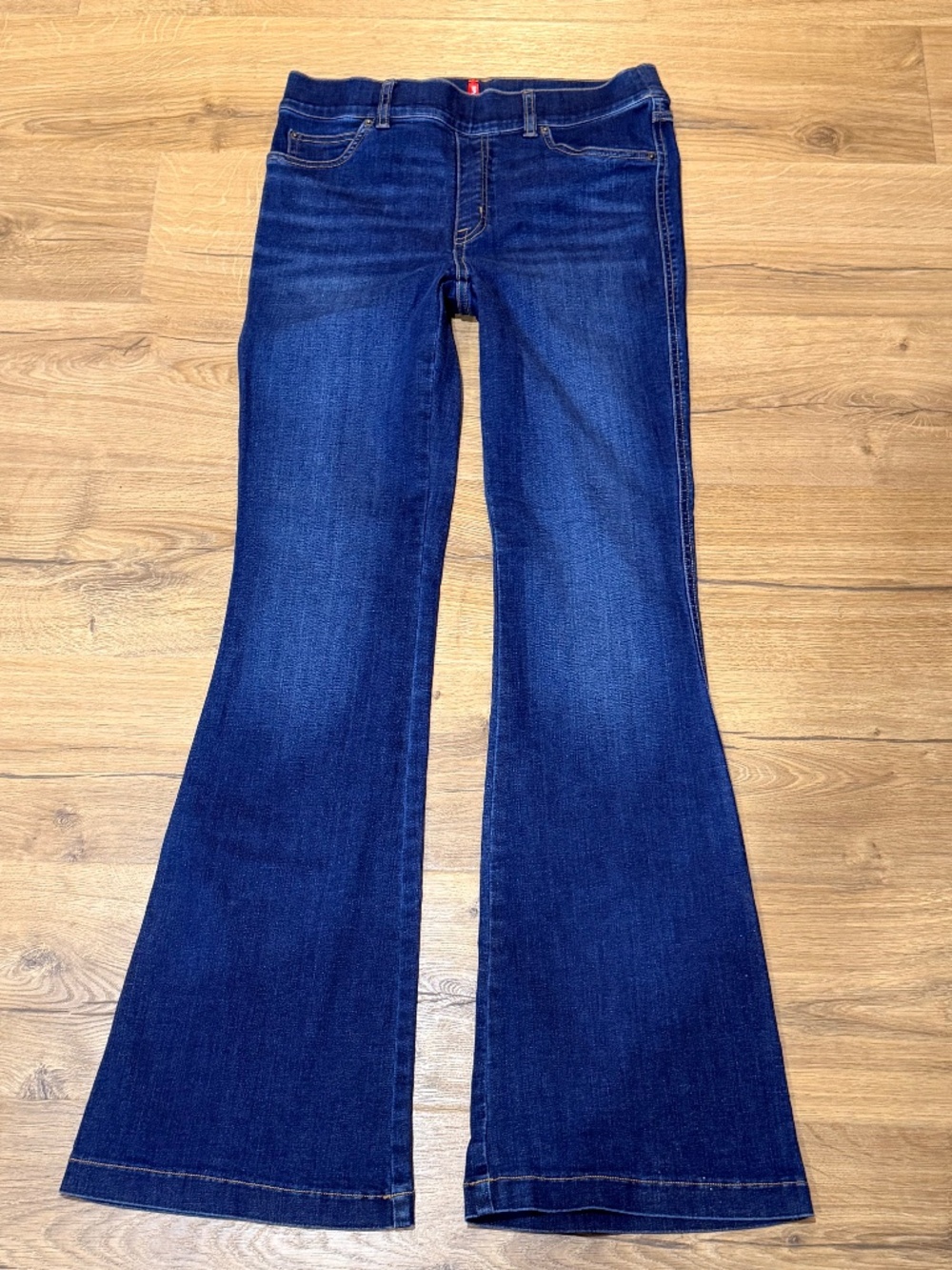 NWOT SPANX Flare Blue Denim Flare Jeans Women's size M Medium Shaping